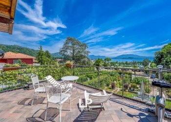 Terrazzo - Appartamento viale Rimembranze, 37, Meina - foto 1