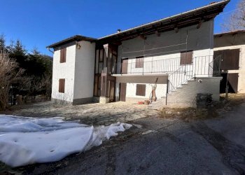 Facciata - Casa indipendente Frazione Vigna, 84, Chiusa di Pesio - foto 3