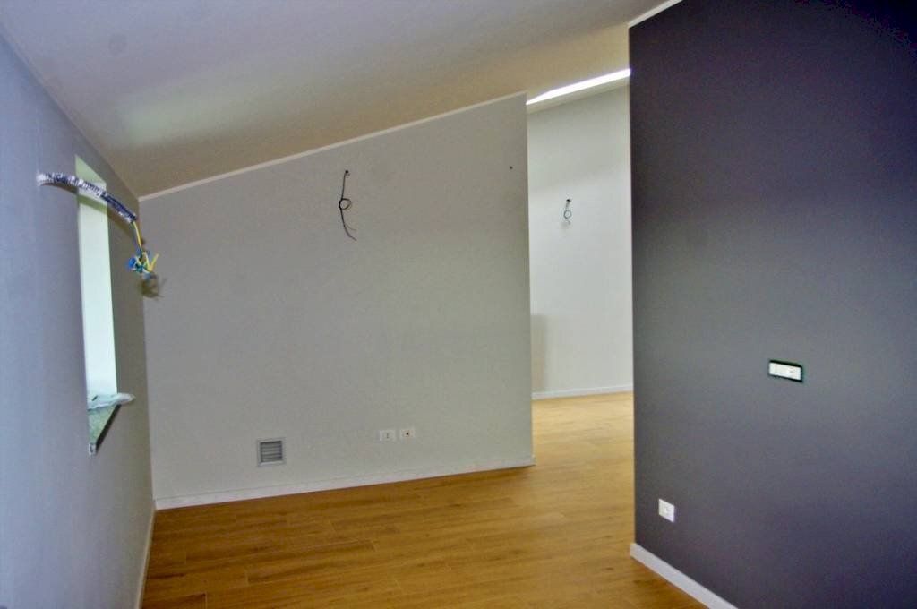 Stanza non arredata - Attico Gallarate - foto 1