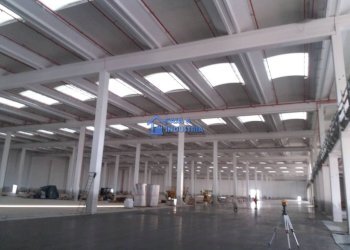 Interno non residenziale - Capannone via Fratelli Cervi, Rho - foto 3