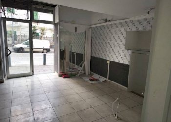 Interno non residenziale - Negozio corso Giuseppe Garibaldi, Portici - foto 1