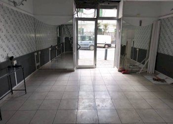 Interno non residenziale - Negozio corso Giuseppe Garibaldi, Portici - foto 4