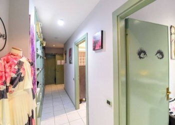 Corridoio - Centro Estetico - Solarium - Benessere via Roma, Lecco - foto 11