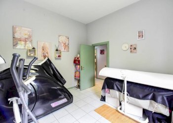 Camera da letto - Centro Estetico - Solarium - Benessere via Roma, Lecco - foto 17