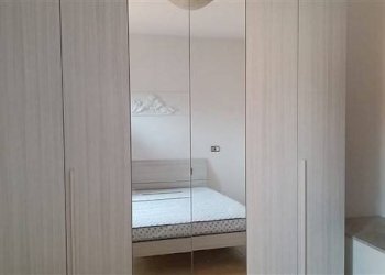 Camera da letto - Villa a Schiera viale Roma, 383, Massa - foto 3