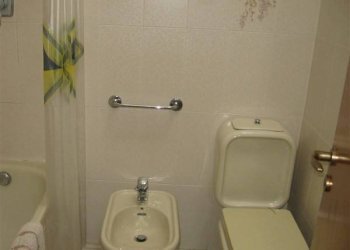 Bagno - Villa a Schiera viale Roma, 383, Massa - foto 7