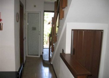 Corridoio - Villa a Schiera viale Roma, 383, Massa - foto 8