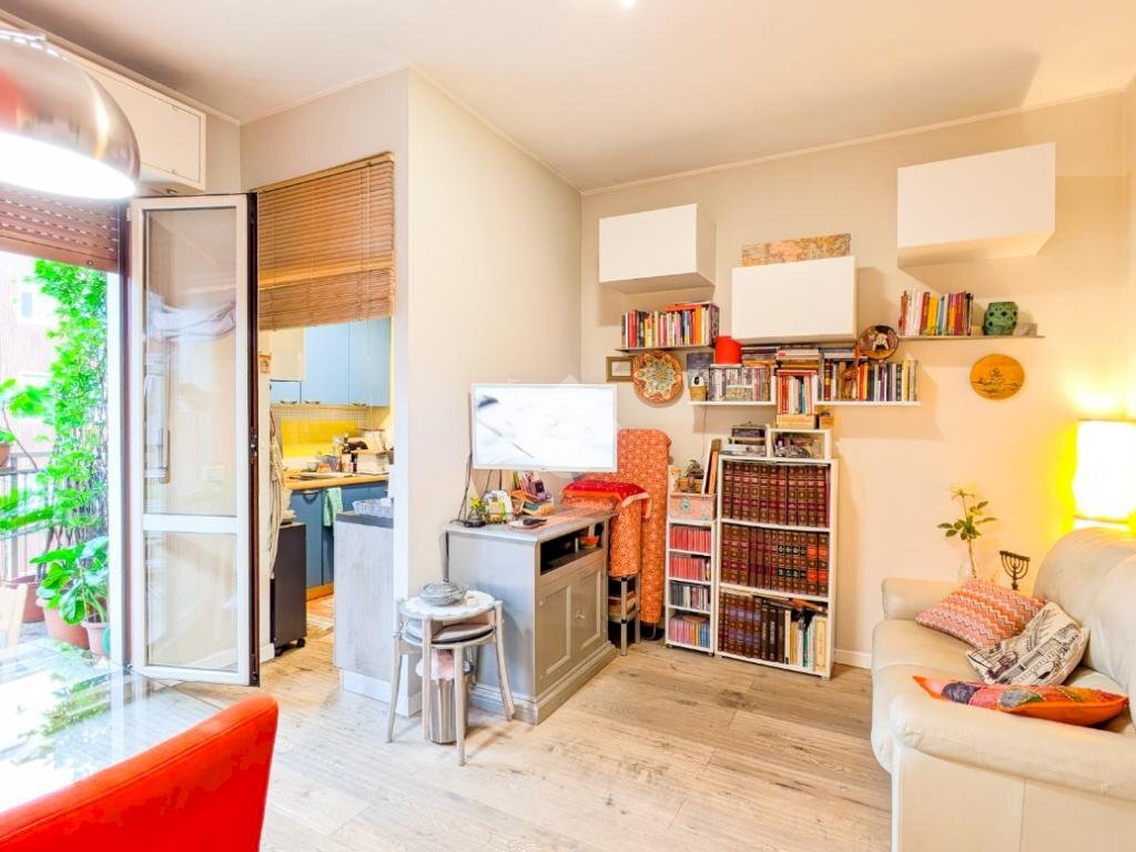 Two-room apartment Via ajaccio, Milano (neighborhood Città Studi) - photo 1