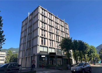 Four-room apartment PIAZZA PADANIA 1, Erba - photo 1