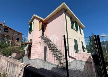 Trilocale Salita di Pino Sottano, Genova - foto 2