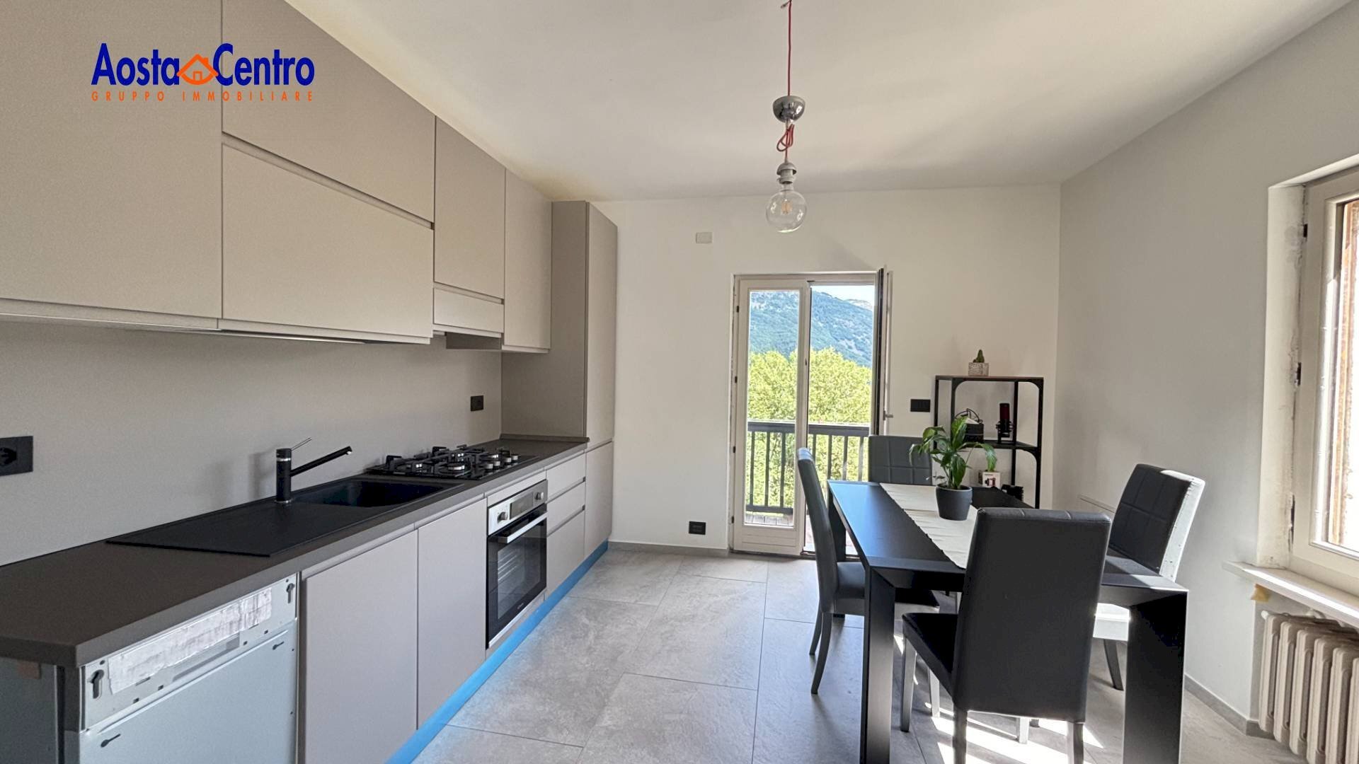 Foto 1 - Bilocale Località Plan de Chateaux
 
1/D, Gignod - foto 1