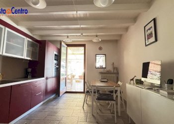 Foto 4 - Trilocale Frazione Tissoret
 
44, Sarre - foto 4