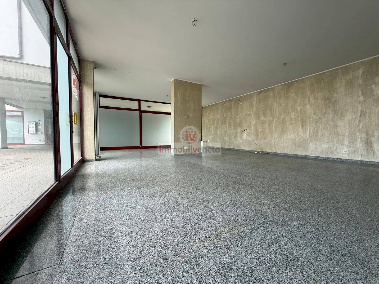 Foto 2 - Negozio VIA MAZZOCCO, Chiampo - foto 2