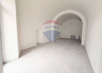 Stanza vuota - Commercial Premises Via Carlo Alberto
 
18, Bitritto - photo 6