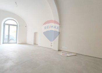 Stanza vuota - Commercial Premises Via Carlo Alberto
 
18, Bitritto - photo 7