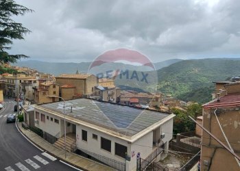 Edificio all\'aperto - Appartamento Via Gaetano Algeri
 
66, Ucria - foto 1