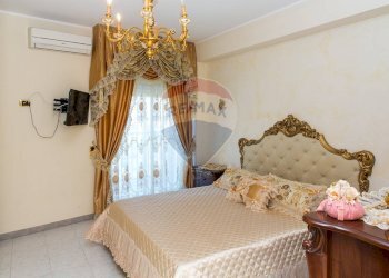 Camera / camera da letto - Quadrilocale Viale Librino
 
2, Catania - foto 17