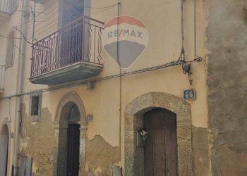 Edificio all\'aperto - Casa indipendente via conceria
 
66, Caltagirone - foto 3