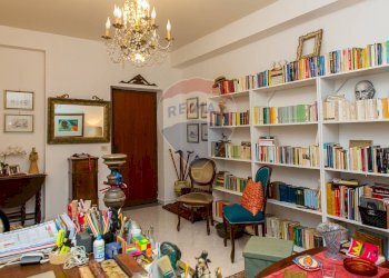 Soggiorno - Appartamento via salvatore quasimodo
 
12, Aci Sant'Antonio - foto 4