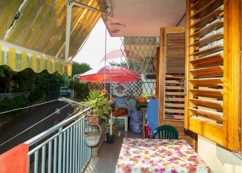 Balcone - Appartamento via salvatore quasimodo
 
12, Aci Sant'Antonio - foto 14