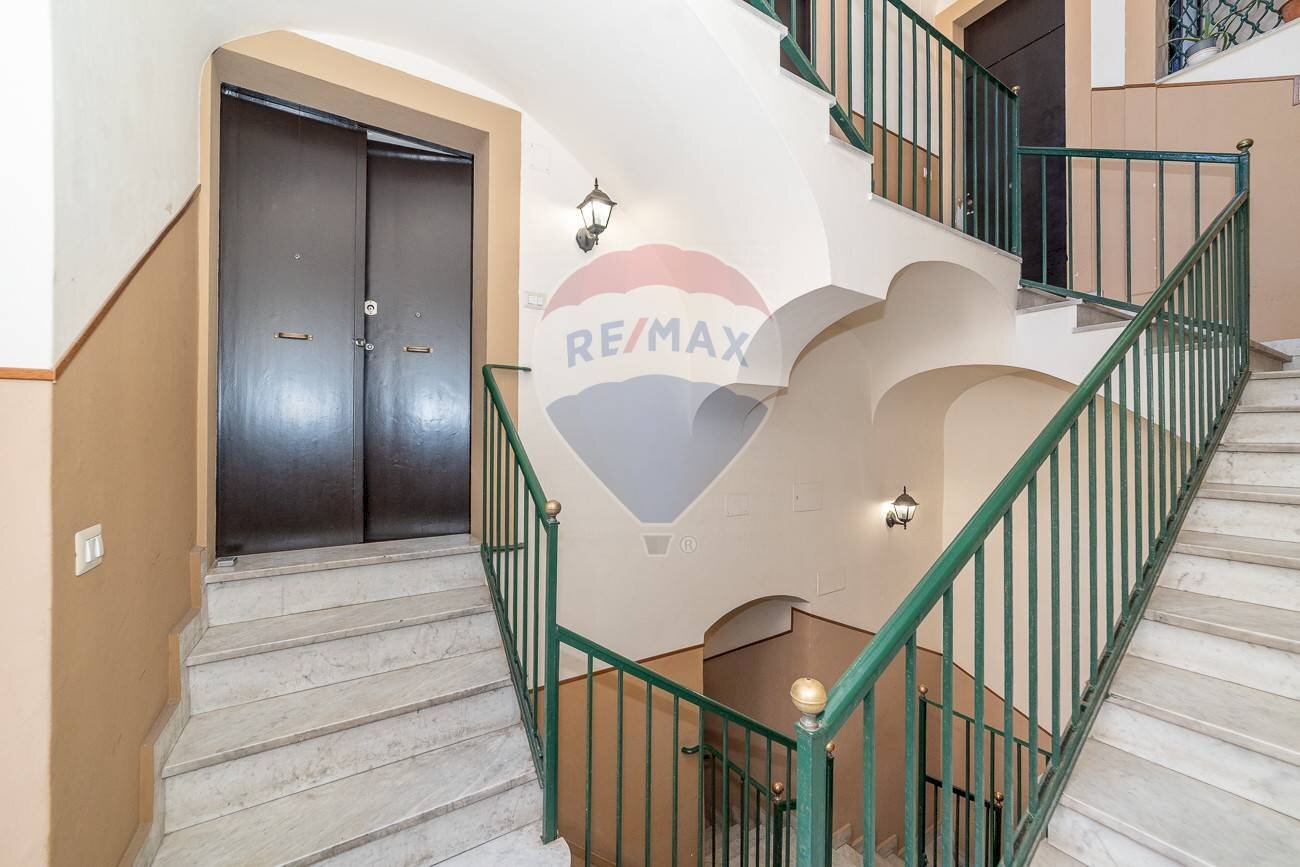 Scale - Appartamento Piazza San Francesco D'assisi
 
11, Catania - foto 2