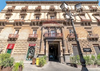 Edificio all\'aperto - Appartamento Piazza San Francesco D'assisi
11, Catania - foto 1