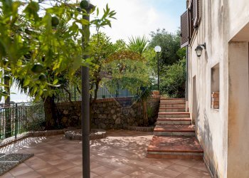 Terrazza - Casa indipendente VIA GAROTTOLI
 
S.N.C., Maratea - foto 4