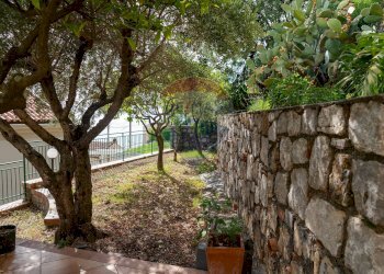 Giardino - Casa indipendente VIA GAROTTOLI
 
S.N.C., Maratea - foto 11