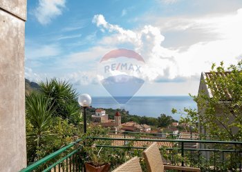 Balcone - Casa indipendente VIA GAROTTOLI
 
S.N.C., Maratea - foto 14