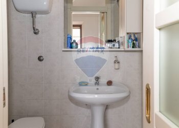 Bagno - Casa indipendente VIA GAROTTOLI
 
S.N.C., Maratea - foto 27