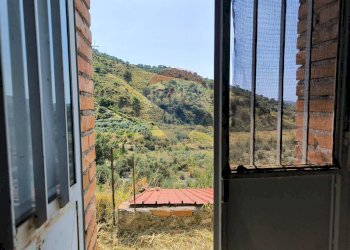 Vista delle montagne - Rustico SP 7 (C.da Costa Galluzzo), Graniti - foto 9