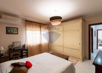 Camera / camera da letto - Trilocale Antonino Corsaro
 
11, Camporotondo Etneo - foto 12