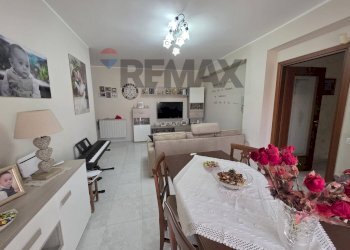 Sala da pranzo - Three-room apartment Antonino Corsaro
 
11, Camporotondo Etneo - photo 4