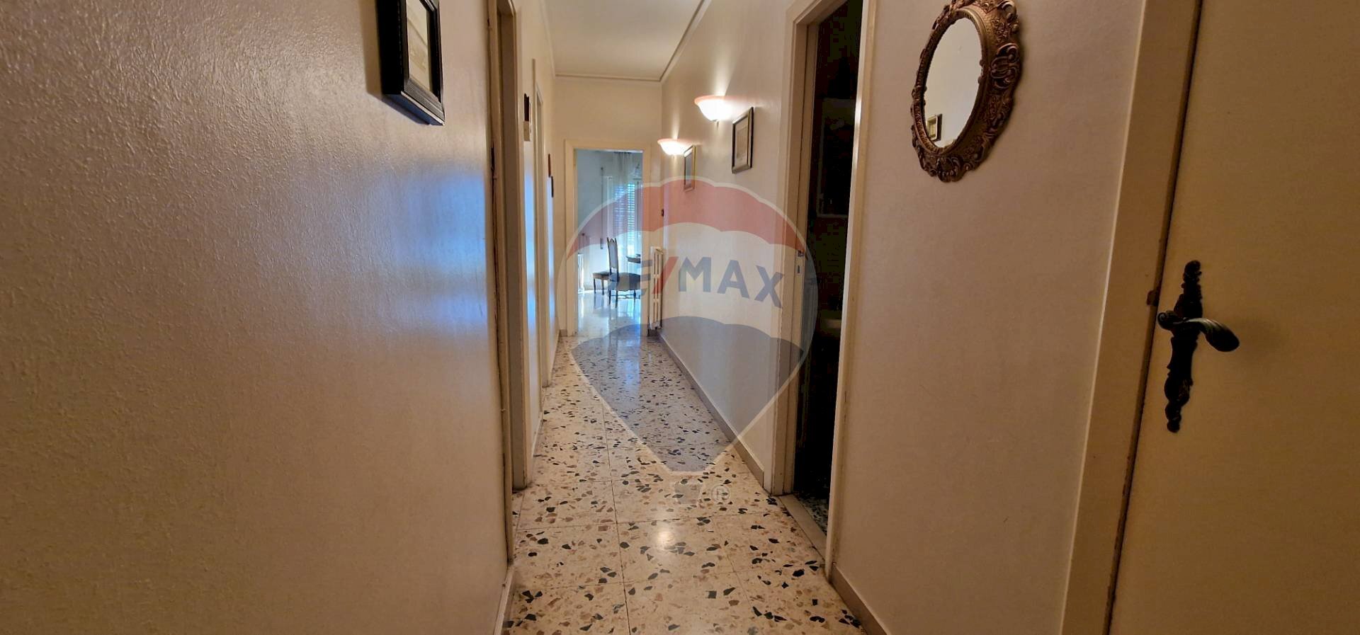 Hall / corridoio - Three-room apartment via dello Stadio
 
20, Enna - photo 3