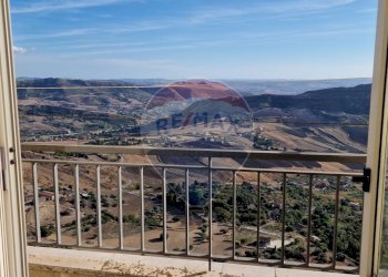 Balcone - Trilocale via dello Stadio
 
20, Enna - foto 5