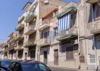 Edificio all\'aperto - Quadrilocale Via Pietro Novelli
 
127, Catania - foto 1