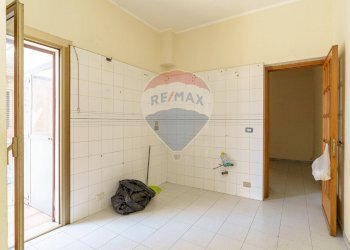 Stanza vuota - Quadrilocale Via Pietro Novelli
 
127, Catania - foto 6