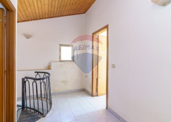 Hall / corridoio - Quadrilocale Via Pietro Novelli
 
127, Catania - foto 13