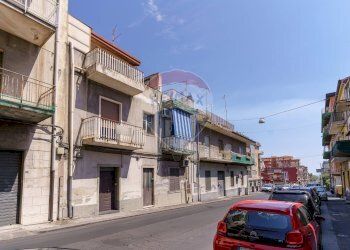 Edificio all\'aperto - Quadrilocale Via Pietro Novelli
 
127, Catania - foto 15