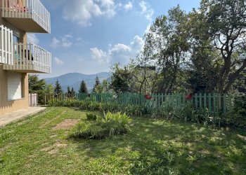 giardino condominiale - Trilocale via Ceresole
 
38, Frabosa Sottana - foto 16