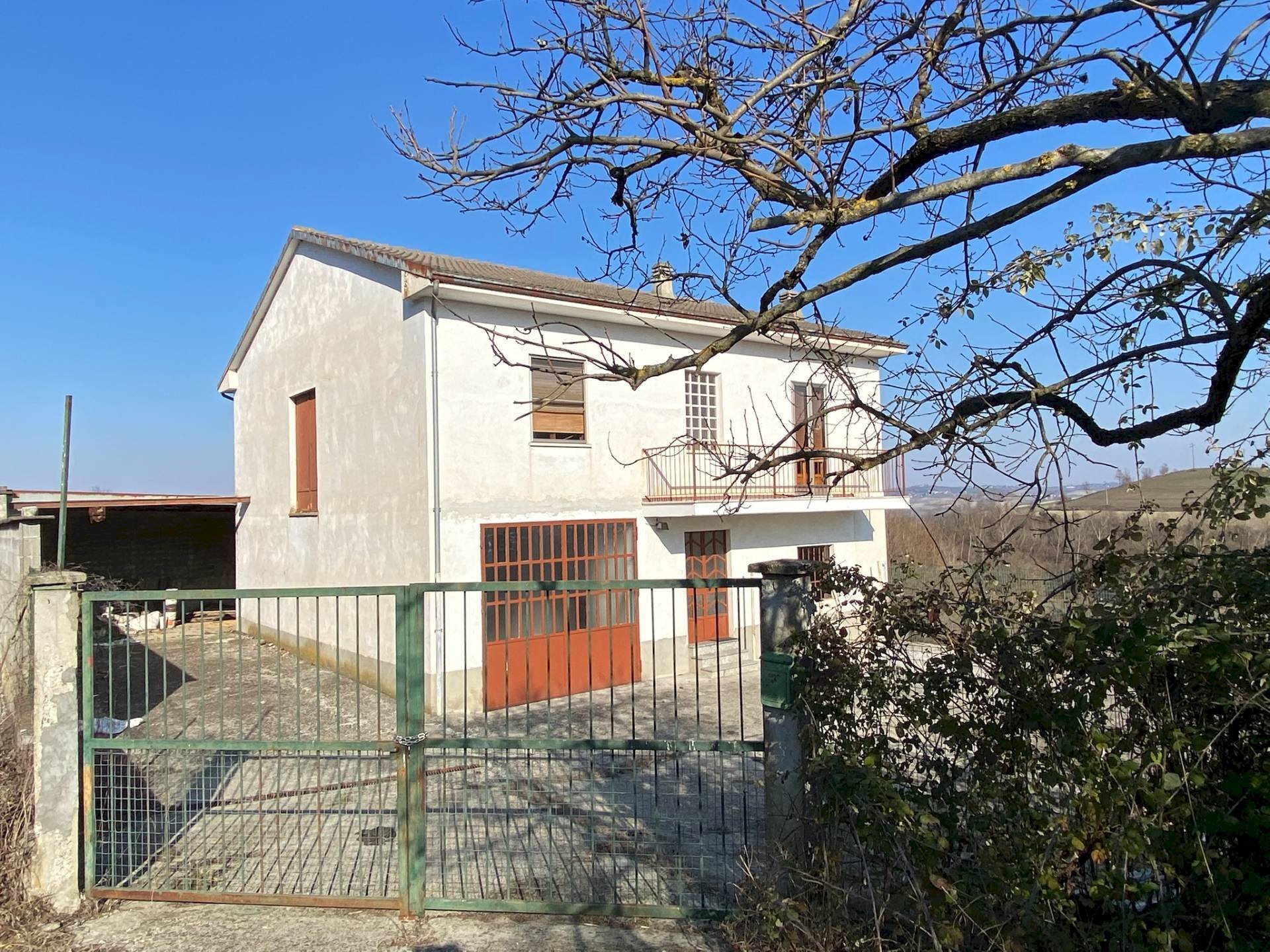 Foto 1 - Villa via della stazione
 
9, Serralunga di Crea - foto 1