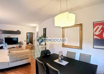 soggiorno con angolo cottura - Casa semi indipendente via carriona di ravaccione, Carrara - foto 7