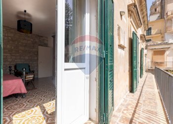 Balcone - Casa indipendente CORSO UMBERTO 1
 
244, Modica - foto 7