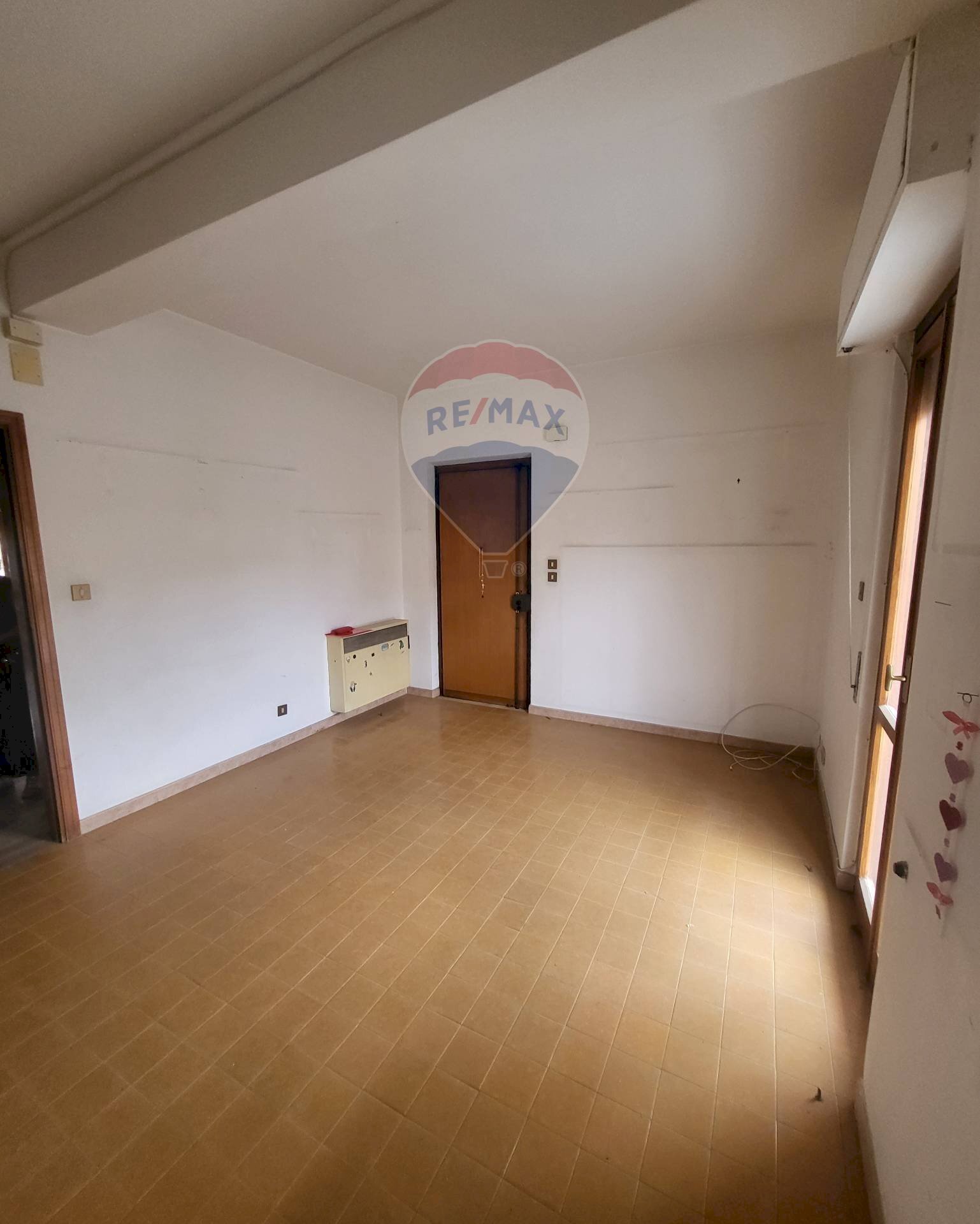 Stanza vuota - Quadrilocale Via Leonardo  da Vinci
 
518, Palermo - foto 3