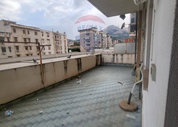 Terrazza - Quadrilocale Via Leonardo  da Vinci
 
518, Palermo - foto 4