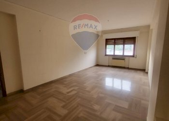 Stanza vuota - Quadrilocale Via Leonardo  da Vinci
 
518, Palermo - foto 9