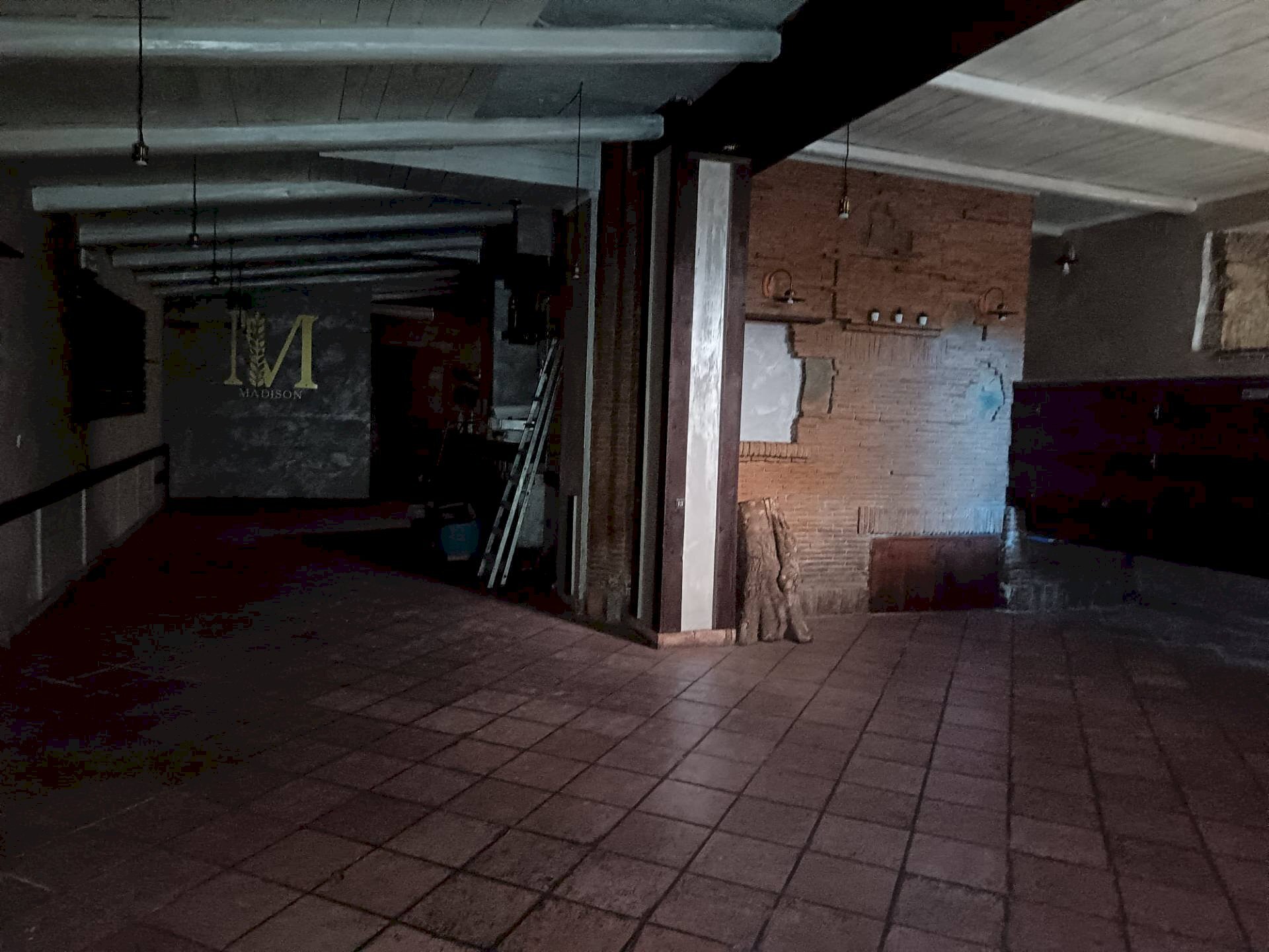 Foto 3 - Locale Commerciale VIA ISAIA GABOLA
 
39, Nocera Inferiore - foto 3