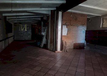 Foto 3 - Locale Commerciale VIA ISAIA GABOLA
 
39, Nocera Inferiore - foto 3