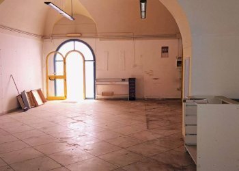 Foto 2 - Locale Commerciale Corso Vittorio Emanuele
231, Nocera Inferiore - foto 2