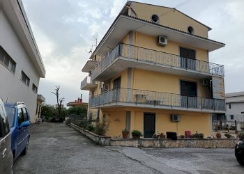 Foto 1 - Villa Via Madonna di Fatima
 
33, Pagani - photo 1